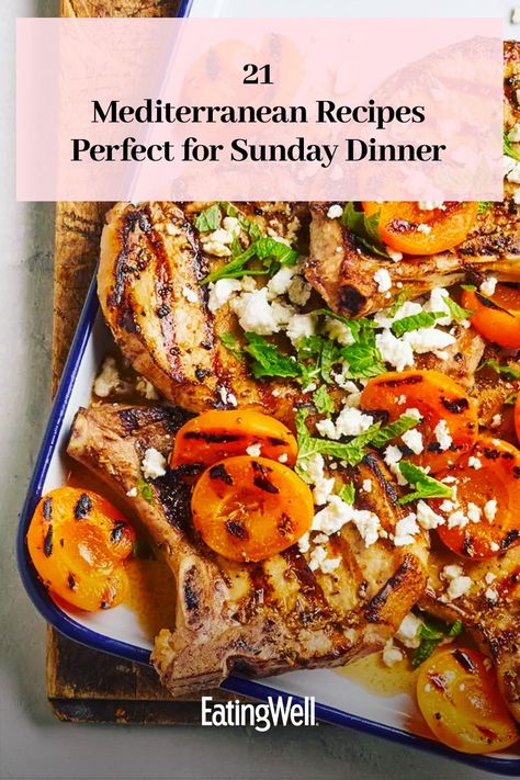 Red Pepper Quinoa, Salmon Filet Recipe, Pepper Quinoa, Mediterranean Cod, Healthy Salmon Dinner, Red Pepper Recipes, Oven Roasted Salmon, Sunday Dinner Recipes, Shrimp And Asparagus