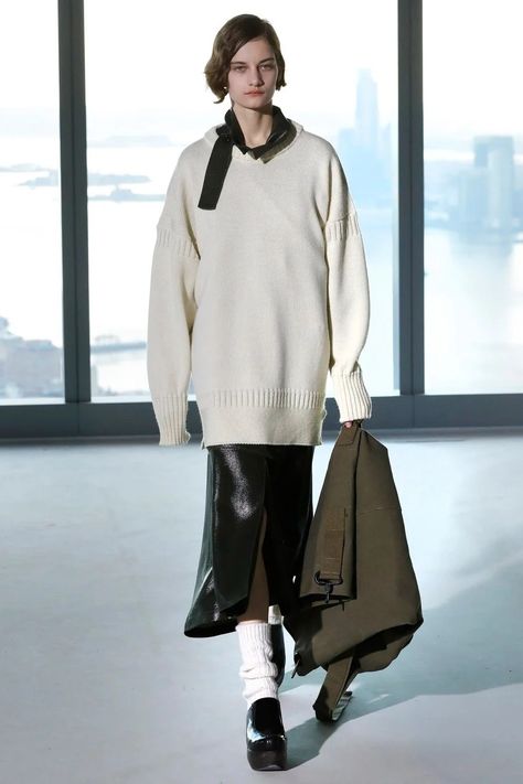 Oversized Knitwear, Winter Mode Outfits, Ashley Olsen, Vogue Germany, 2020 Fashion, Fashion Images, Fall 2023, 가을 패션, Fashion Show Collection