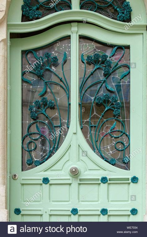 Art Nouveau Door, Colourful Doors, Stain Glass Window Art, Street Stock, Glass Window Art, Unusual Homes, Art Nouveau Architecture, Cool Doors, Nouveau Art