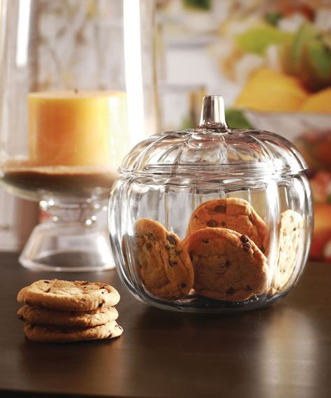 Cookies In Jar, Halloween Candy Jar, Diy Fall Ideas, Glass Cookie Jars, Food Canisters, Fall Candy, Candy Cookie, Home Entertaining, Halloween Sweets