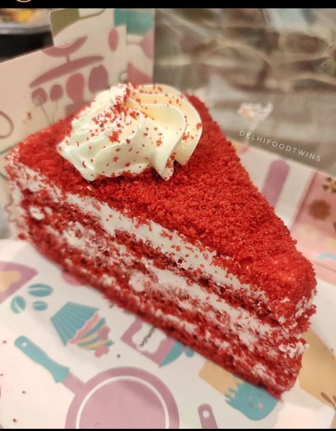 Red Velvet pastry 🍰 Red Velvet Pastries, Red Velvet Pastry, Decorating Videos, Cake Decorating Videos, Pastry Shop, Pastry Cake, Velvet Cake, Red Velvet Cake, Red Velvet