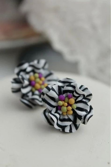 Fimo Clay Jewelry, Fimo Diy, Polymer Clay Tutorials, Diy Polymer Clay, Boho Jewelry Diy, Polymer Clay Flower Jewelry, Diy Earrings Polymer Clay, Color Explosion, Polymer Clay Jewelry Tutorials