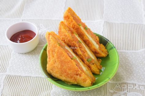 Bread Paneer Pakoda #Pakora #Snack #Streetfood #IndianFoodBlogger #IndianFoodChannel #MagicofIndianRasoi #MOIR Watch Video: https://youtu.be/xMIcvCXclI8 Recipe: http://www.magicofindianrasoi.com/2018/03/bread-paneer-pakoda-street-food-snack-recipe.html Paneer Pakoda, Paneer Pakora, Potatoes Stuffed, Food Snack, Cheese Potatoes, Magic Recipe, Cottage Cheese, Paneer, Watch Video