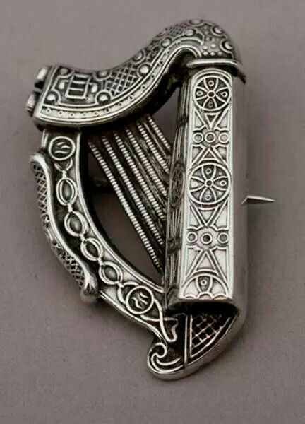 Nice Irish Aesthetic, Celtic Ireland, Irish Things, Celtic Harp, Irish Harp, Irish Blessings, Irish Love, Irish Eyes Are Smiling, Celtic Culture