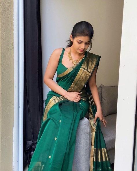 Nethra Reddy, Marathi Saree, Kerala Saree Blouse Designs, Indian Dress Up, Wedding Outfits For Women, Saree Wearing Styles, Simple Saree Designs, Traditional Blouse Designs, Fashionable Saree Blouse Designs