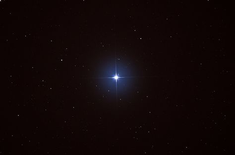 The brilliant star Vega in the constellation of Lyra Vega Star Aesthetic, Constilations Aesthetic, Vega Constellation, Univers Aesthetic, Cosmic Feelings, Vega Star, Lyra Constellation, Astro Photography, Tata Surya