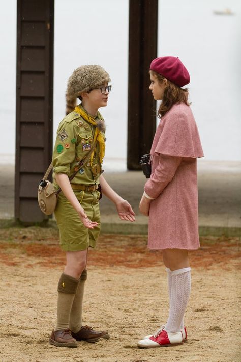 Wes Anderson Outfits, Moonrise Kingdom Costume, Suzy Bishop, Wes Anderson Characters, Date Night Movies, Wes Anderson Style, Wes Anderson Movies, Wes Anderson Films, Moonrise Kingdom