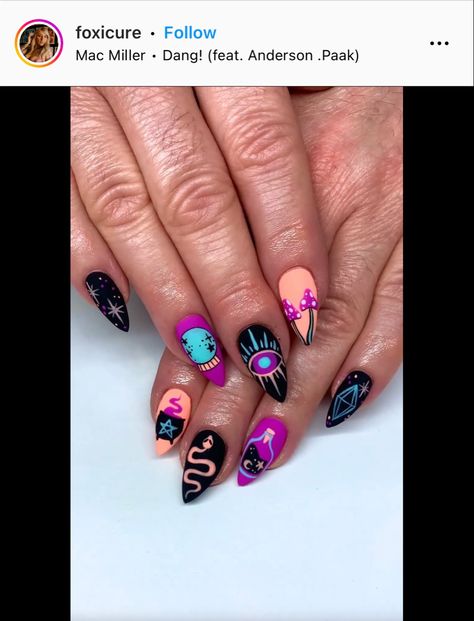 Alien Halloween Nails, Fortune Teller Nails, Summer Witchy Nails, Witchy Nail Designs, Different Design On Each Nail, Black And Purple Nails, Black Gel Nails, Witch Nails, Witchy Nails