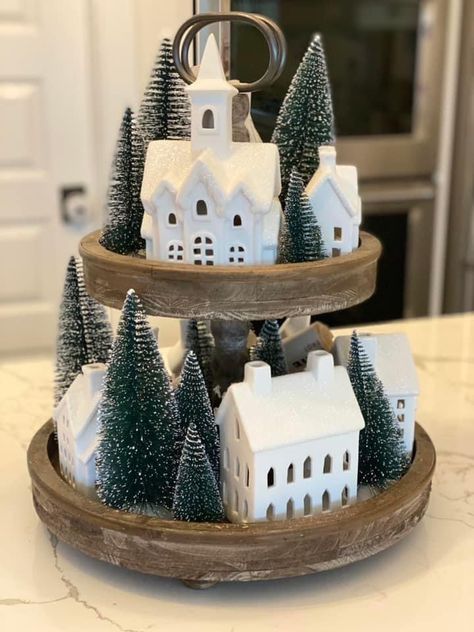 Winter Tray, Rooms Decoration, Diy Christmas Decorations For Home, Tray Decor Christmas, Front Porch Christmas Decor Ideas, Porch Christmas Decor Ideas, Porch Christmas Decor, Front Porch Christmas, Christmas Decor Inspiration