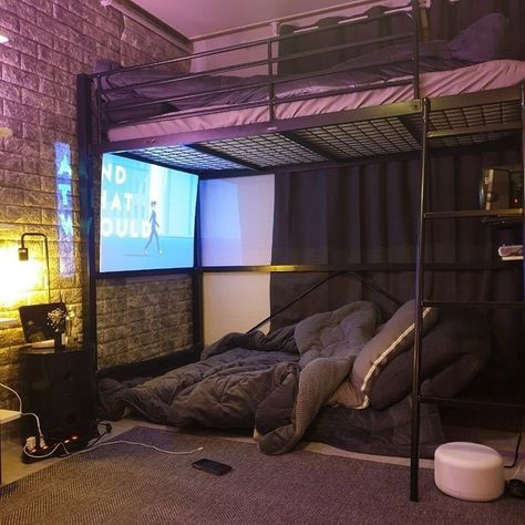 Loft Style Bedroom, Boys Bedroom Makeover, Small Room Design Bedroom, Bed In Closet Ideas, Boy Bedroom Design, Bedroom Setup, Room Redesign, Small Room Design, Redecorate Bedroom