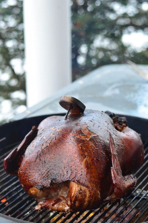 Turkey Thanksgiving Recipe, Smoker Meat Recipes, Wild Recipes, Turkey Spices, Charcoal Grilling, Bbq Turkey, Weber Kettle, Franklin Bbq, Turkey Breast Recipe