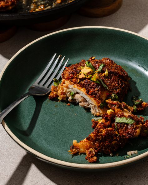 Pistachio Crusted Chicken - Shred Happens Pistachio Crusted Chicken, Shred Happens, Garlic Dip Recipes, Low Carb Rice, Crusted Chicken Recipes, Carb Alternatives, High Protein Meal Prep, Feta Recipes, Low Carb Pasta