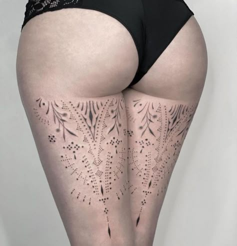 Paris Tattoo, Tattoos Infinity, Dot Tattoos, Ornamental Tattoo, Tattoos Geometric, Leg Tattoos Women, Thigh Tattoos Women, Tattoo Feminina, Dot Work Tattoo