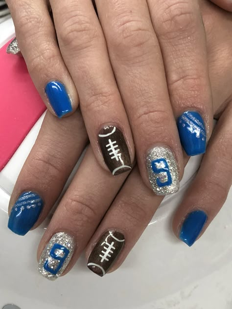 Detroit Lions Football Gel Nails Football Gel Nail Designs, Acrylic Nails Football Design, Detroit Lions Nail Art, Gator Football Nails, Blue And White Football Nails, Football Nails Design With Number, Lions Football Nails, Detroit Lions Football Party, Football Nail Designs Nfl