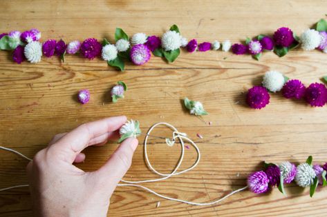 Diy Dried Flower Wreath, Dried Flower Garland, Erin Boyle, Flower Garland Diy, Reading My Tea Leaves, Drying Flowers, Wildflower Wedding Theme, Flower Room Decor, Diy Straw