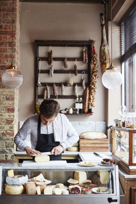 Cheese Store Interior, Cheese Shop Interior, Cheese Shop Design, Cheese Boutique, Wine Shop Interior, Wine Bar Design, Cheese Store, Deli Shop, Cheese Display