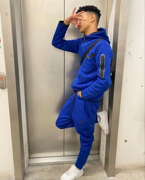 Nike Tech Fleece Outfit Men, Nike Men Outfit, Nike Sweats Outfit, Nike Tech Tracksuit, Mens Pants Fashion Casual, Tech Outfit, Blue Tracksuit, Sweats Outfit, Rapper Outfits