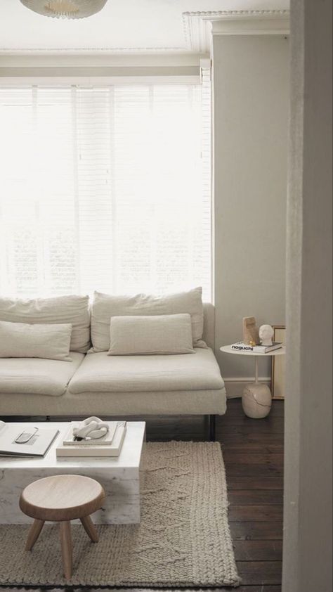 Soderhamn Sofa, Söderhamn Sofa, Ikea Sofas, White Couch, Deco Studio, Apartment Inspiration, Modern Furniture Living Room, Living Room Inspo, Apartment Interior