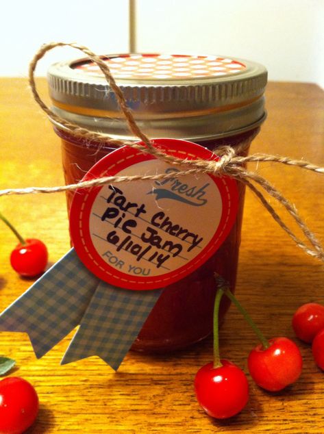 Tart Cherry Jam, Cherry Jelly Recipes, Tart Cherry Pie, Tart Cherries Recipes, Cherry Jam Recipes, Cherry Preserves, Home Canning Recipes, Canning Jam, Homemade Jelly