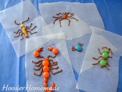 Bug Cupcakes For Kids, Bug Cakes For Boys, Easy Cute Cakes, Bug Cake Ideas, Insect Birthday Cake, Bug Party Food, Diy Bugs, Bug Decorations, How To Make Earth