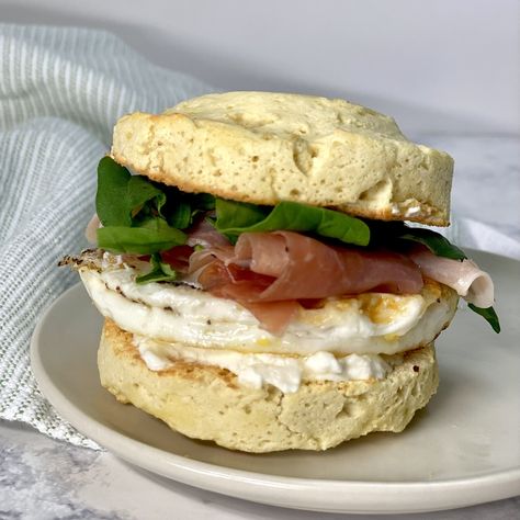 English Muffin Egg Sandwich Lectin-free recipes — Lectin Free Wife English Muffin Egg Sandwich, Muffin Egg, Lectin Free Recipes, Egg Ring, Lectin Free, Egg Sandwich, Egg Sandwiches, Egg Muffins, Breakfast On The Go