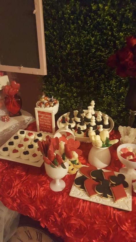 Queen Of Hearts Candy Table, Queen Of Hearts Table Decor, Queen Of Hearts Birthday Party, Queen Of Hearts Sweet 16 Theme, Queen Of Hearts Quince, Queen Of Hearts Birthday Party Ideas, Queen Of Hearts Sweet 16, Queen Of Hearts Party Theme, Queen Of Hearts Quinceanera Theme