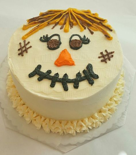 October Cupcakes, Target Cake, Scarecrow Cake, Fall Cakes Decorating, Thanksgiving Cakes, Cake Kit, Thanksgiving Treats, Fall Cakes, Halloween Desserts