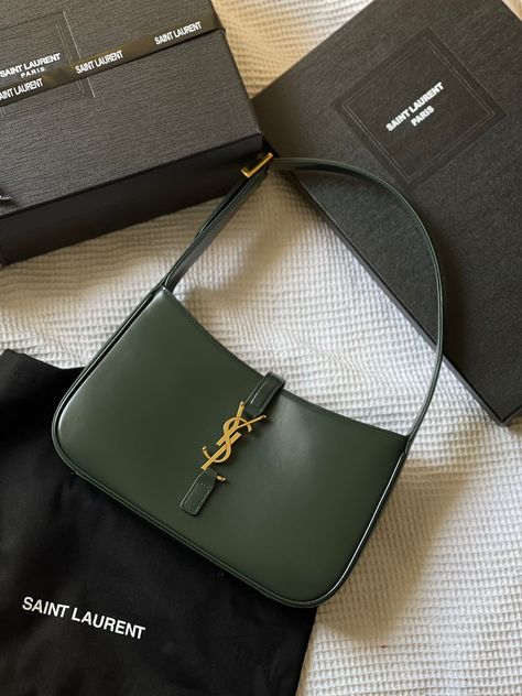 Ysl Green Bag, Green Bag Aesthetic, Prada Bag Aesthetic, Ysl Handbags, My Style Bags, Luxury Bags Collection, Aesthetic Bags, Fitness Wear Outfits, Girly Bags