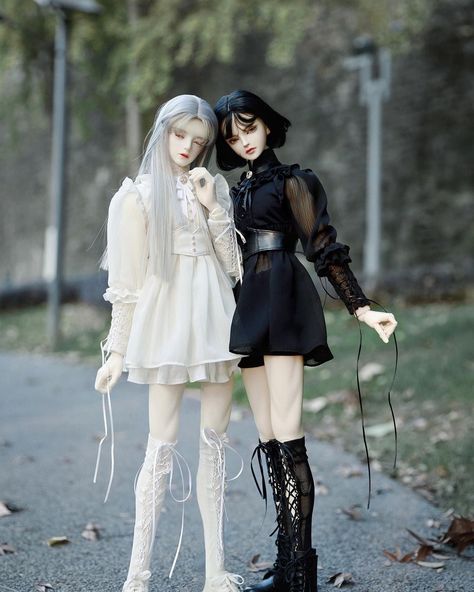 @moonlightbjdhouse posted on their Instagram profile: “Beautiful “DARLING” by Amaranth!!! The outfit comes with black and white!!! Check them out!!!…” Bjd Photography, Anime Bjd Doll, Bjd Aesthetic Goth, Bunny Bjd Doll, 3d Printed Bjd Doll, Goth Gf, White Goth, Bjd Dolls Girls, Slay Outfits