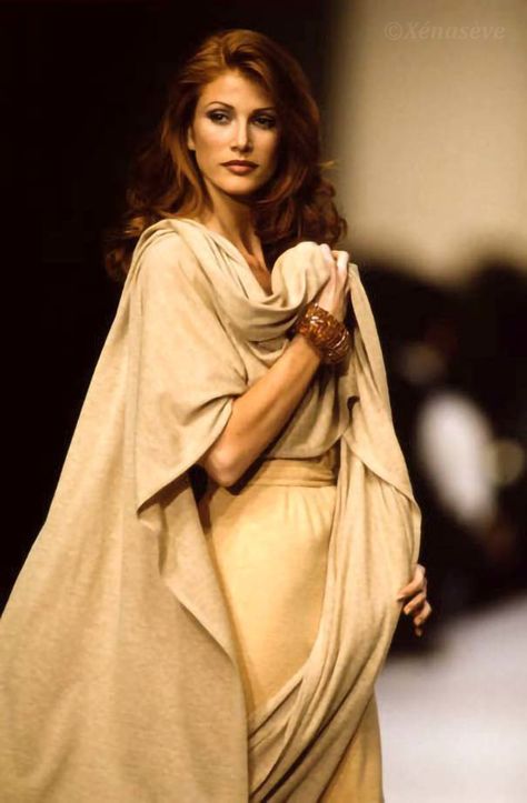 Spring/Summer 1993 Angie Everhart 90s, 1993 Fashion, Angie Everhart, Old Hollywood Fashion, 90s Runway Fashion, High Fashion Editorial, 1990s Fashion, Couture Runway, Hollywood Fashion