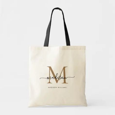 Cricut Stationary, Idee Cricut, Bag Names, Monogram Tote Bags, Diy Tote Bag, Custom Tote Bags, Monogram Tote, Gold Monogram, Personalized Tote Bags