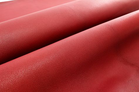 Goat Hides Refined: Chèvre Leather - Fine Leatherworking High End Handbags, When You See It, Professional Bag, Goat Leather, Leather Projects, Painting Edges, Everyday Items, Vegetable Tanned Leather, Leather Working