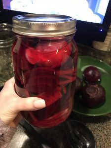 Canning and Pickling Radishes - Sweet & Spicy Pickled Radishes Recipe | The Canning Diva Refrigerator Pickled Beets, Canned Beets, Canned Pickled Beets, Pickled Beets Recipe, Pickled Vegetables Recipe, Radish Recipes, Pickled Eggs, Refrigerator Pickles, Pickled Radishes