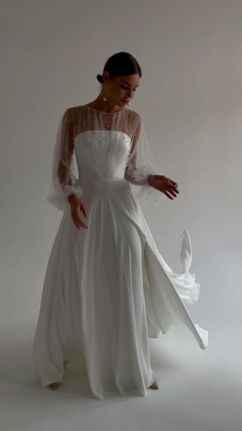 Wedding Dresses Chiffon, 2022 Wedding Dresses, 1970s Wedding Dress, Boho Style Wedding Dress, Bridal Dresses Vintage, Minimal Wedding Dress, Wedding Dress Sketches, Wedding Dress A Line, Wedding Dress Bustle