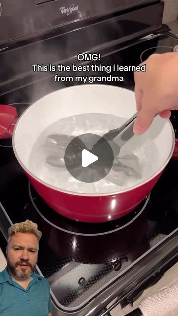 Jeff Cartwright on Instagram: "Utensil Cleaning Hack 🍴 
.
.
.
.
#desserthoundoriginal #yummy #reel #reels #reelitfeelit #viral #viralreels #viralvideos #viralpost #desserthoundoriginals #foodblogger #shorts #youtube #foodvideos #food #tiktoks #tiktokviral #tiktok #youtubechannel #youtuber #foodie #foods #dessert #explorereels #explorerpage #tasty #newreels #foodreels #foodstagram #desserthound" Cleaning Silverware, Clean Silverware, Dish Pantry, How To Clean Silverware, Cleaning Silver, Christmas Cleaning, House Hacks, Silver Cleaning, Diy Cleaning Solution