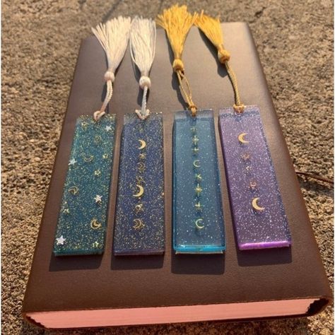 Celestial resin sparkle bookmarks Resin Bookmarks Ideas, Resin Bookmarks, Book Marks, Bookmarks Handmade, A B C, Resin Crafts, Resin Art, One Pic, Tassels