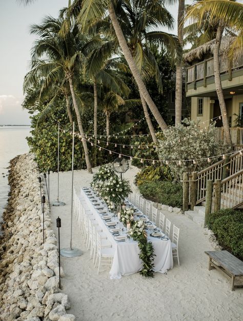 Micro Beach Wedding Reception, Tropical Modern Wedding Decor, Backyard Beach Wedding Ideas, Minimalist Destination Wedding, Beach Wedding Astethic, Small Wedding Beach, Emerald Green Beach Wedding, Sage Beach Wedding, Backyard Beach Wedding