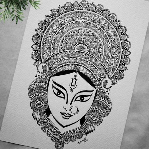 Mandala Devi Drawing, Indian God Mandala Art, Durga Painting Mandala, Easy God Mandala Art, Durga Mandala Art Easy, Mandala Art Durga Maa, Durga Devi Mandala Art, Mandala Design Art Indian, Radha Rani Mandala Art