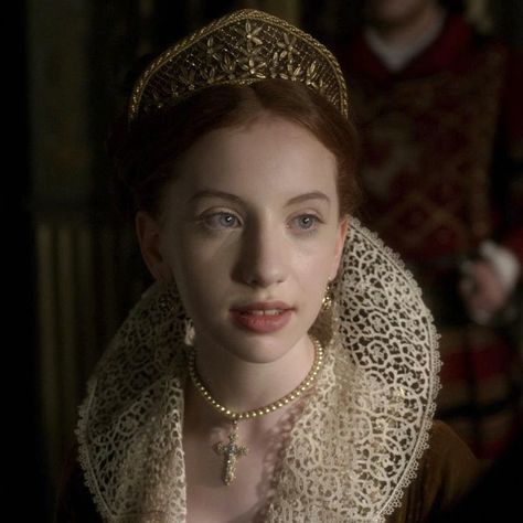 Laoise Murray as Elizabeth I Elizabeth Tudor, The Tudors, Elizabeth I, Tiara, Real Life, A Woman