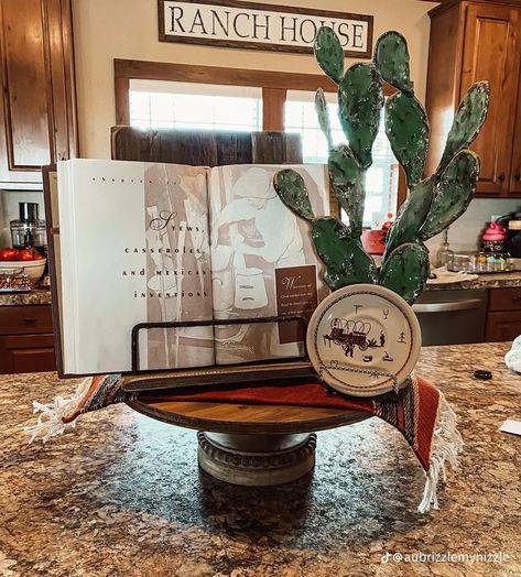 Ranch House Kitchen, Western Kitchen Decor, Western Farmhouse, Ranch Kitchen, Ranch House Decor, Western Rooms, Western Kitchen, House Color Palettes, Ranch Decor