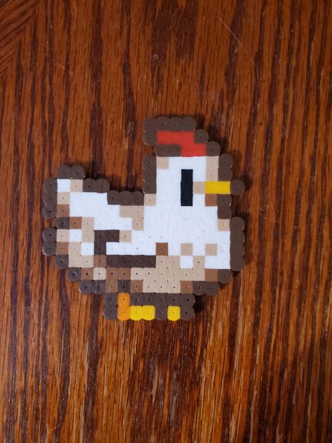 Peeler Bead Chicken, Stardew Valley Chicken Pixel Art, Gilmore Girls Perler Beads, White Perler Bead Patterns, Chicken Perler Bead Patterns, Perler Beads Chicken, Stardew Valley Diy Crafts, Stardew Valley Hama Beads, Wolf Perler Bead Patterns