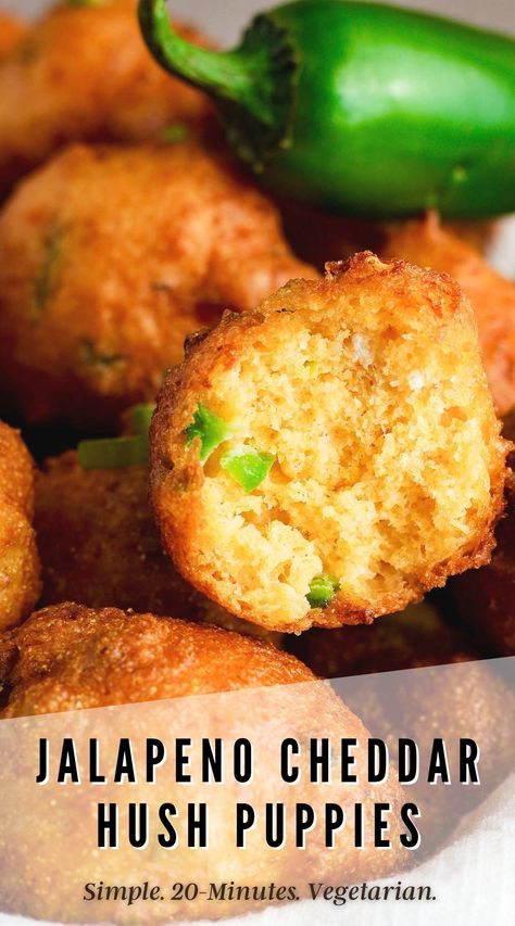 Hush Puppies Recipe With Corn, Easy Hush Puppy Recipe, Cajun Dinner, Cajun Appetizers, Hush Puppies Recipe, Jalapeno Recipes, Jalapeno Cheddar, Cajun Recipes, Southern Cooking