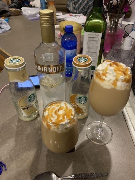 Whipped Cream Alcohol Drinks, Whipped Cream Smirnoff Drink Recipes, Caramel Smirnoff Drinks, Smirnoff Whipped Cream Vodka Drinks, Smirnoff Mixed Drinks, Smirnoff Drinks Recipes, Smirnoff Whipped Cream Vodka Recipes, Smirnoff Vodka Recipes, Whipped Cream Vodka Drinks