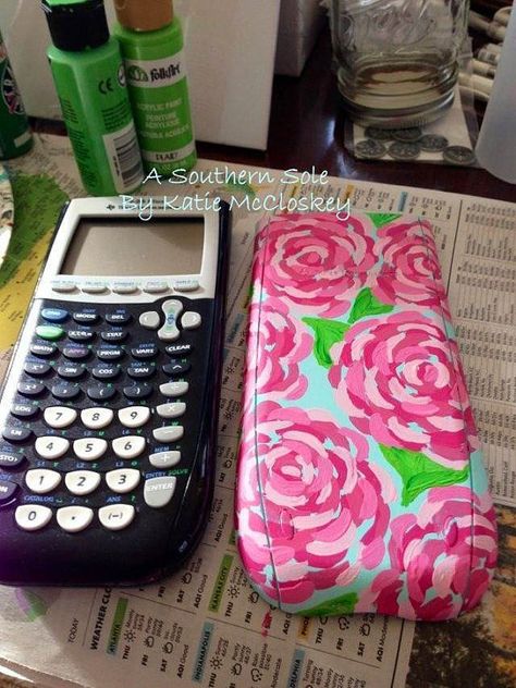 Paint Calculator, Lilly Pulitzer Inspired, Crafty Craft, Crafty Diy, Craft Time, Diy Projects To Try, Smart Phone, Cute Crafts, Crafts To Do