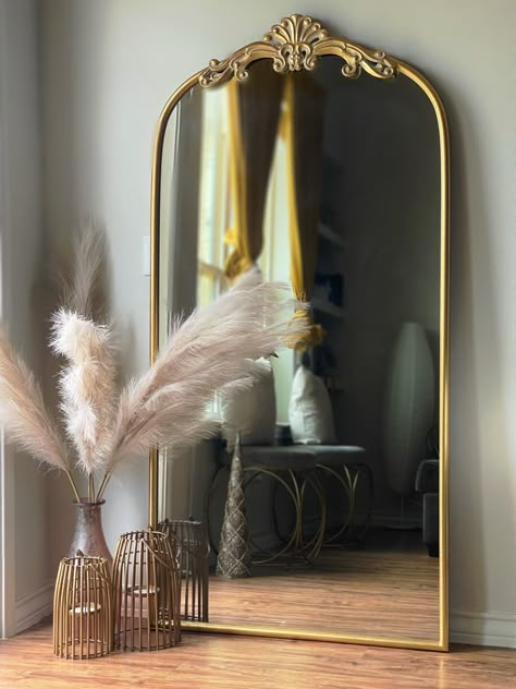 Full Length Mirror Entryway Boho, Gold Mirror For Bedroom, Tall Mirror Gold, Gold Floor Mirror Decor, Bedroom Gold Mirror, Tall Gold Mirrors, Gold Standing Mirror In Bedroom, Gold Long Mirror In Bedroom, Gold Living Room Mirror