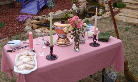 Pink Witchcraft, Witchcraft Altar, Pink Candle, White Candle, Love And Friendship, The Ritual, Pink Candles, White Candles, For Love