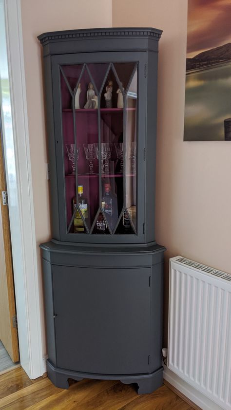 Grey Corner Display Cabinet, Corner Drinks Cabinet Ideas, Upcycled Corner Cabinet, Corner Unit Upcycle, Dinning Cabinet, Urban Winery, Corner Dresser, Gin Cabinet, Crockery Cabinet Design