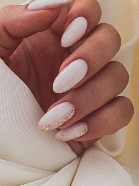 Milk Nails With Gold, Milk White Nails With Gold, Milk Glass Nails, Milk Nails With Design, Nails Blanc Lait, Milk Nails Gel, Milk Gel Nails, Milk Manicure Nails, Neutral Gold Nails