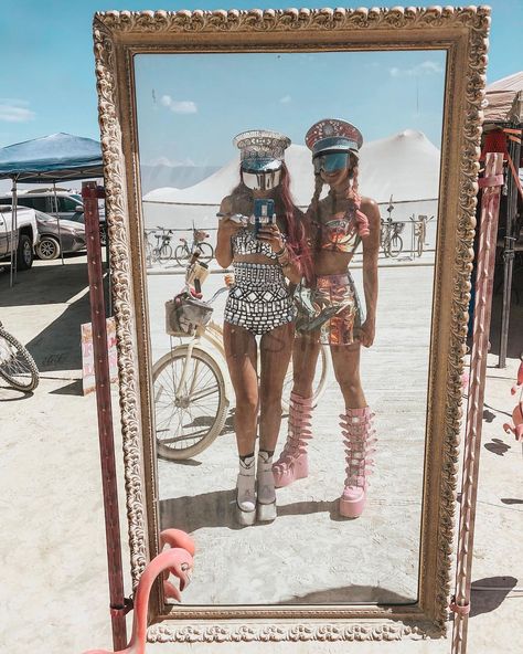 Burning Man Girls, Burning Man Art, Man Art, Burning Man, Festival Fashion, Cd, Neon, Festival, Lifestyle