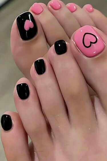 Black Toe Nails, Pink Toe Nails, Easy Toe Nail Designs, Simple Toe Nails, Feet Nail Design, Pedicure Nail Designs, Gel Toe Nails, Nails Glossy, Acrylic Toes